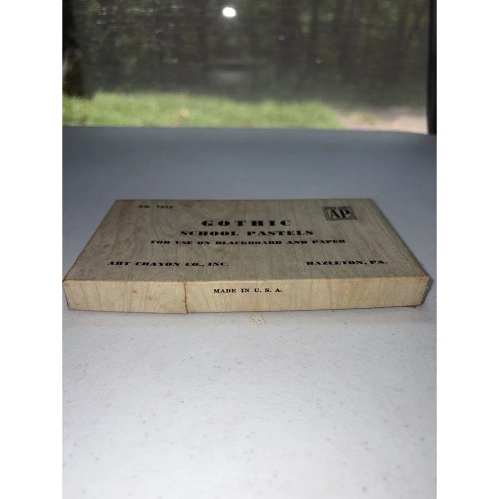 Vintage Gothic School Pastels No. 7012 Art Crayon Co Hazleton PA Box Set USA